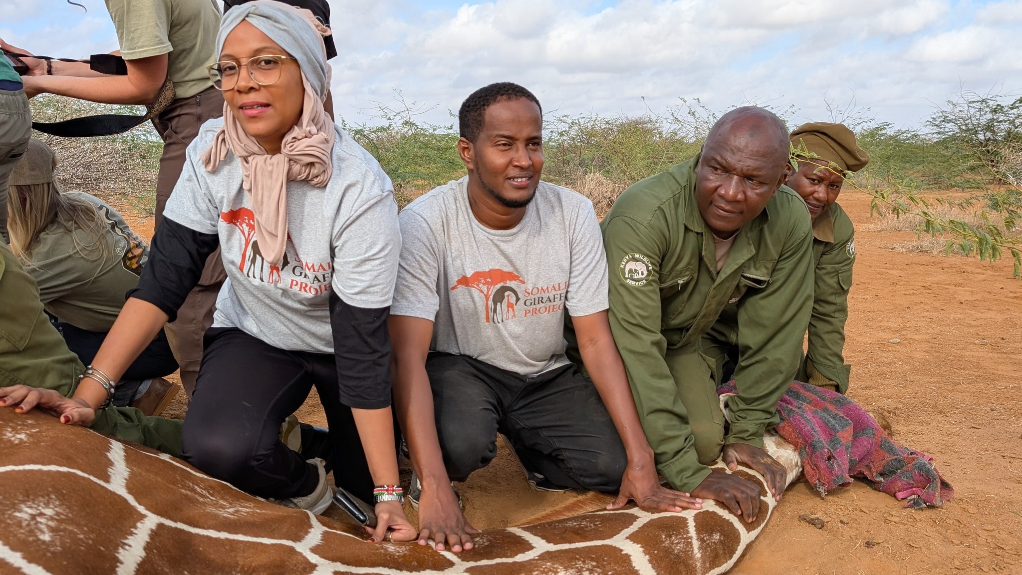 Wildlife tracking device deployed in field conditions